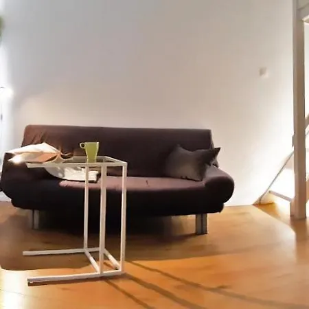 Bright Side Apartment *